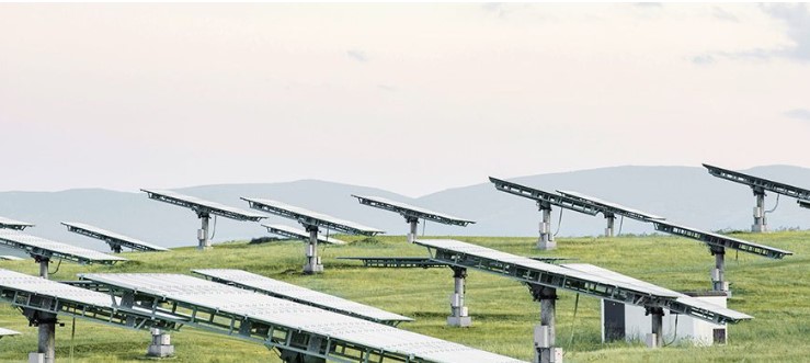 Solar cells. "Renewable energy is a true substitute for power plants" | Photo: UBS
