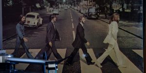 עטיפת האלבום המצליח של הביטלס, Abbey Road. צילום: shutterstock