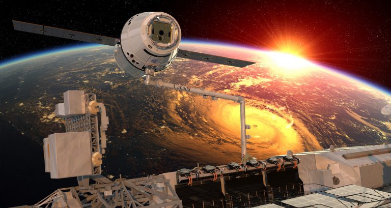 ספייס-אקס בתחנת החלל הבינלאומית כחלק ממשימה נוספת עבור נאס"א. אלמנטים של תמונה זו סופקו על ידי נאס"א | צילום: Shutterstock