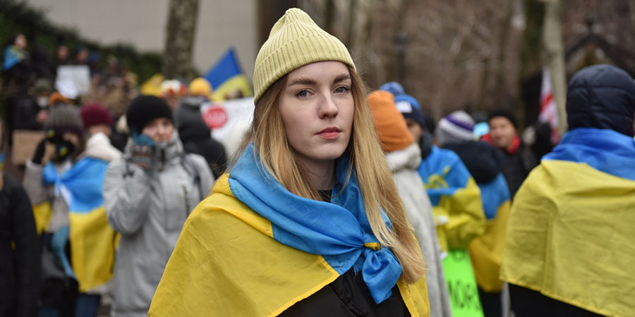 אזרחים אוקראינים מפגינים בניו יורק | צילום: JANIFEST