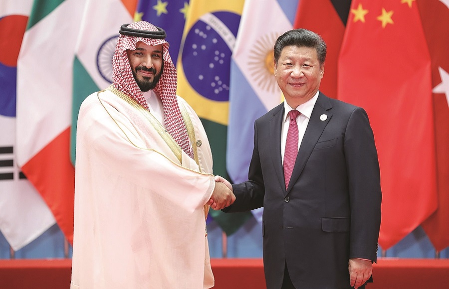 ג'ינפינג (מימין) ובן סלמן. הסעודים זיהו בסין פוטנציאל למתווכת אמינה בינה לבין איראן | צילום: Shutterstock