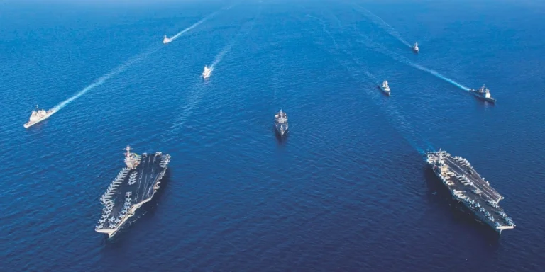 נושאות המטוסים האמריקניות בים התיכון | צילום: ג'יין צ'יימברס, חיל הים האמריקני