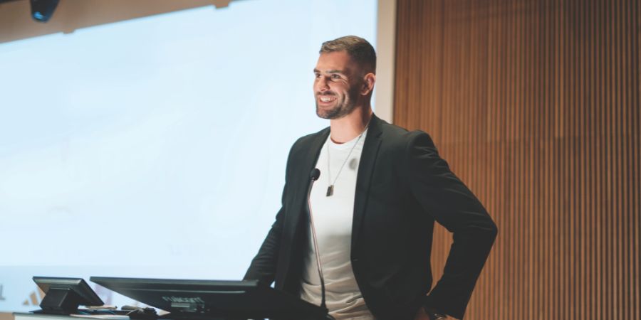 "עזוב את המדליה, יש לי משהו אחר". פלצ'יק