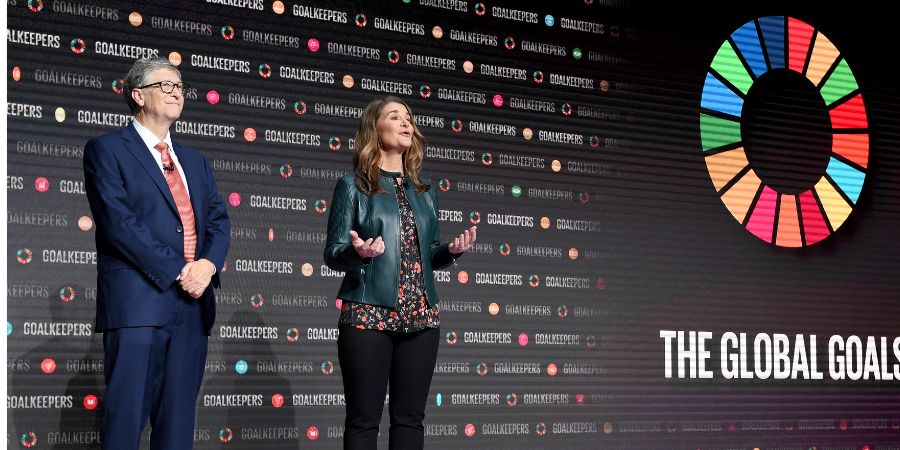 100 מיליארד דולר רק מדיבידנדים. מלינדה וביל גייטס צילום: מייק לורנס, Gates Archive