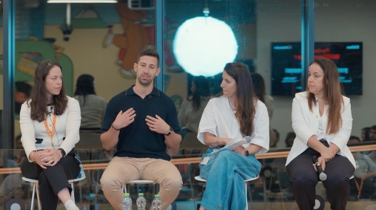 ליאור פוזין, מייסד ומנכ"ל AutoDS בפאנל כנס הסטארט-אפים המבטיחים של פורבס ישראל | צילום: אייל אפרתי