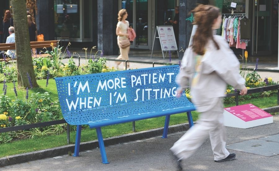 פינגין שאנון, ספסל מסדרת "Do You Want Us Here or Not" | צילום: ארט באזל