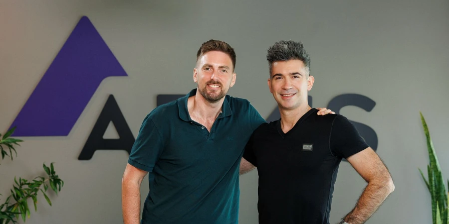 יבגני דיברוב (מימין) ונדיר יזרעאל | צילום: ארמיס